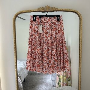 a Loves a Midi Skirt